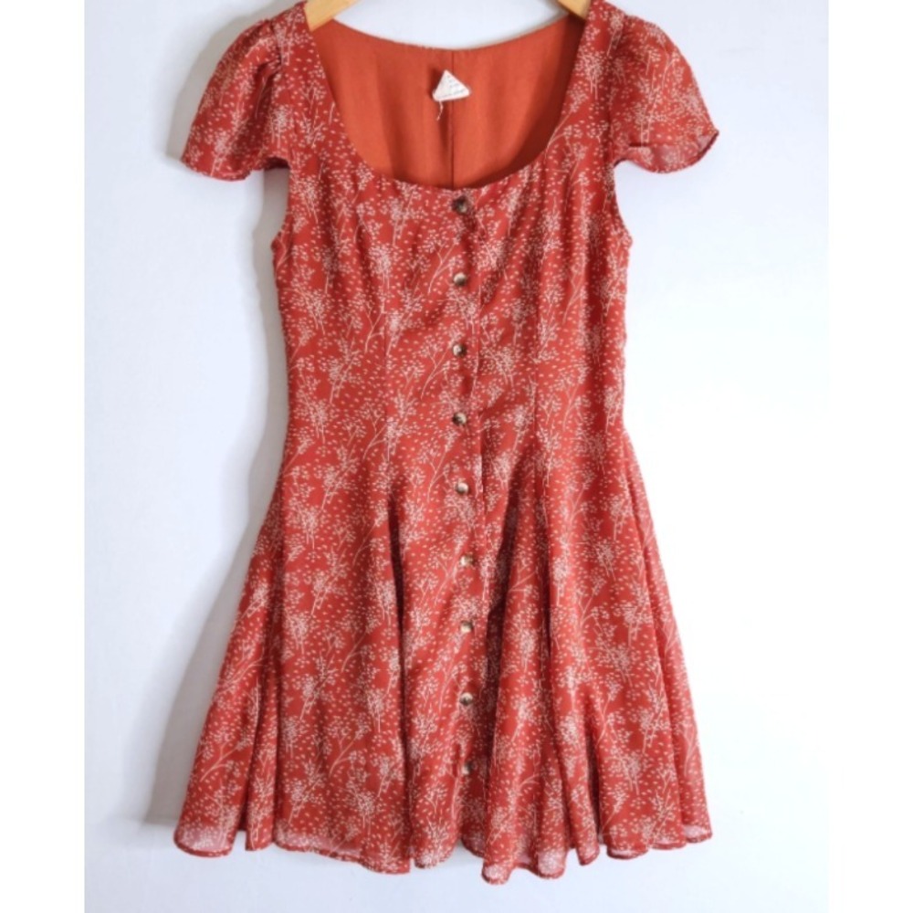 Made in Heaven Dress Women's Size OS (Small) Red Floral Mini Flowy‎ Button Down
